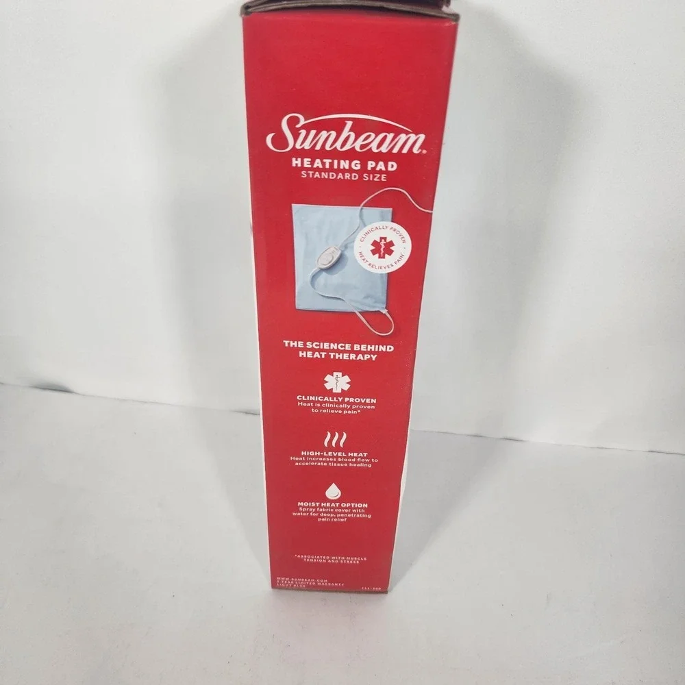 Sunbeam Heating Pad Standard Size 12x15 Moist Heat 3 Settings New in Box